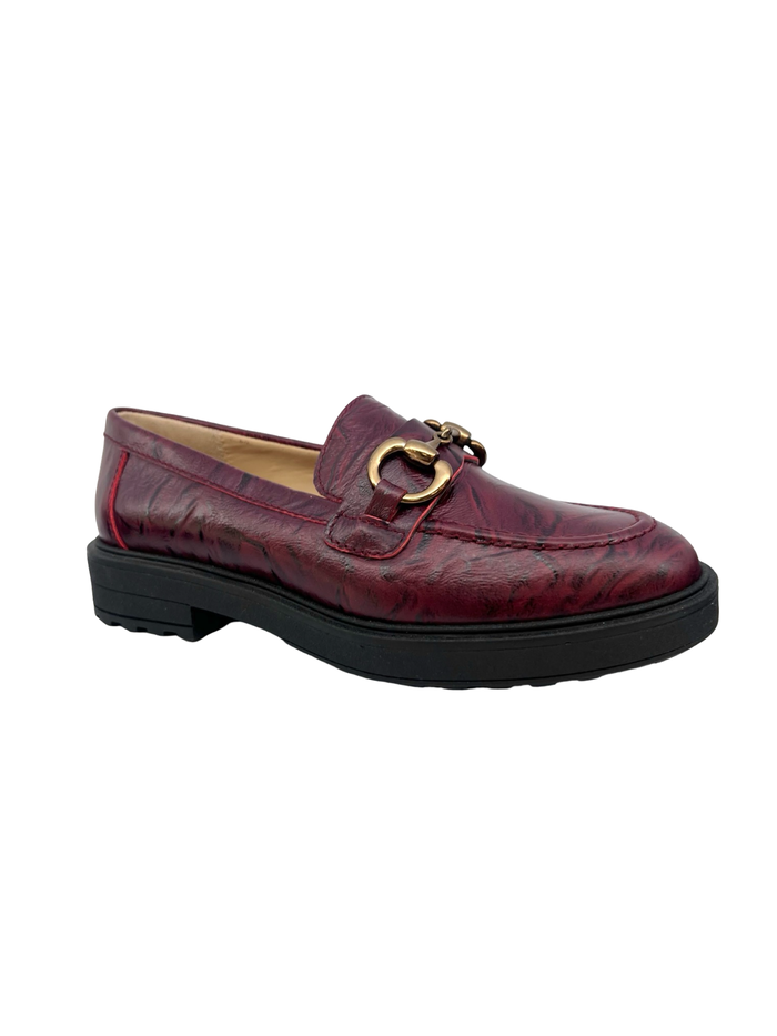 Beberlis Wine Textured Chunky Chain Loafer