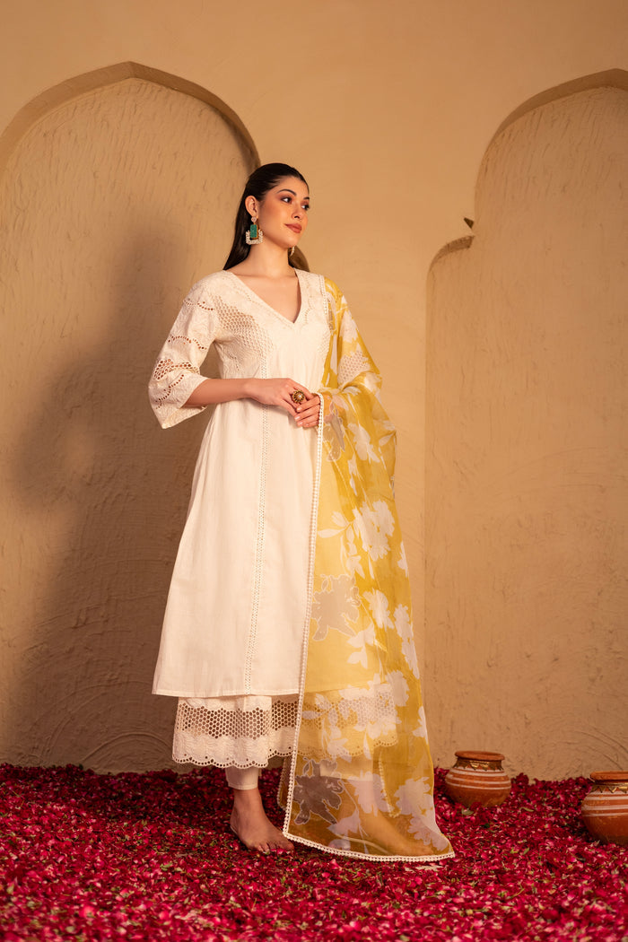 CREAM SUIT SET WITH YELLOW FLORAL PRINTED ORGANZA DUPATTA