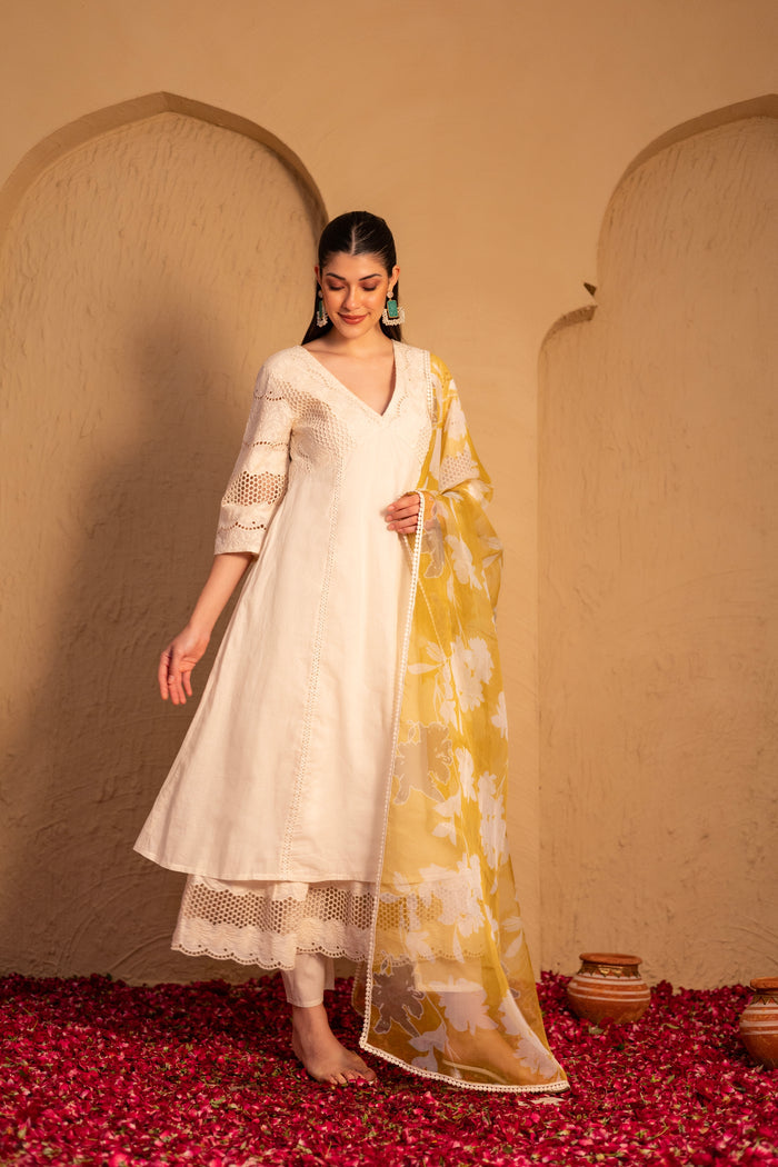CREAM SUIT SET WITH YELLOW FLORAL PRINTED ORGANZA DUPATTA