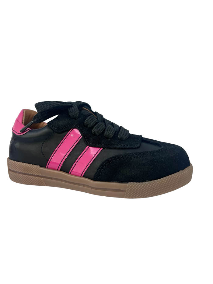 LMDI Black/Fuschia Zip Sneaker