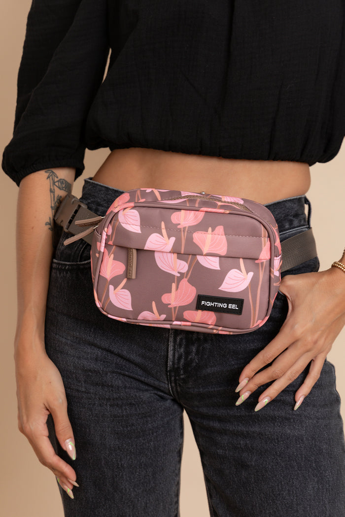 Rue Side Pouch - Tuscan Anthurium Love