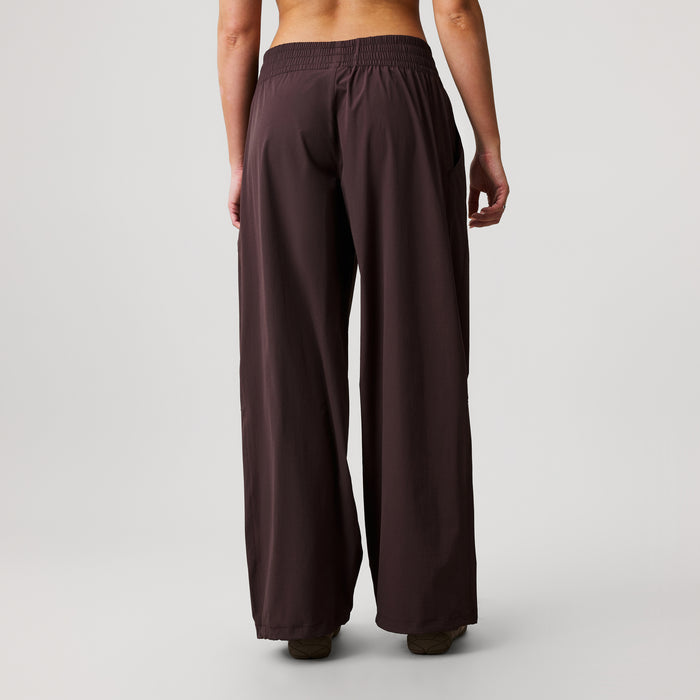 Womens Everyday Woven Pant Brown
